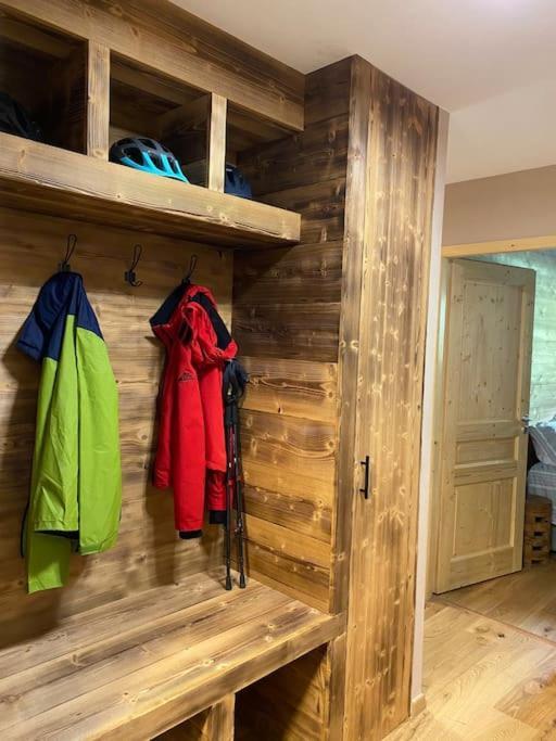 Gorgeous 2 Bedroom, 2 Full Bath, Ski In Apartment! Winner Of 2025 And 2024 Traveller Award! Morzine Exterior photo
