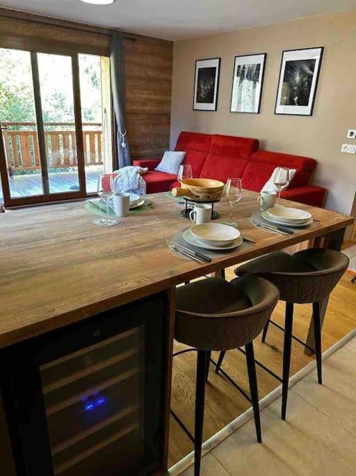 Gorgeous 2 Bedroom, 2 Full Bath, Ski In Apartment! Winner Of 2025 And 2024 Traveller Award! Morzine Exterior photo